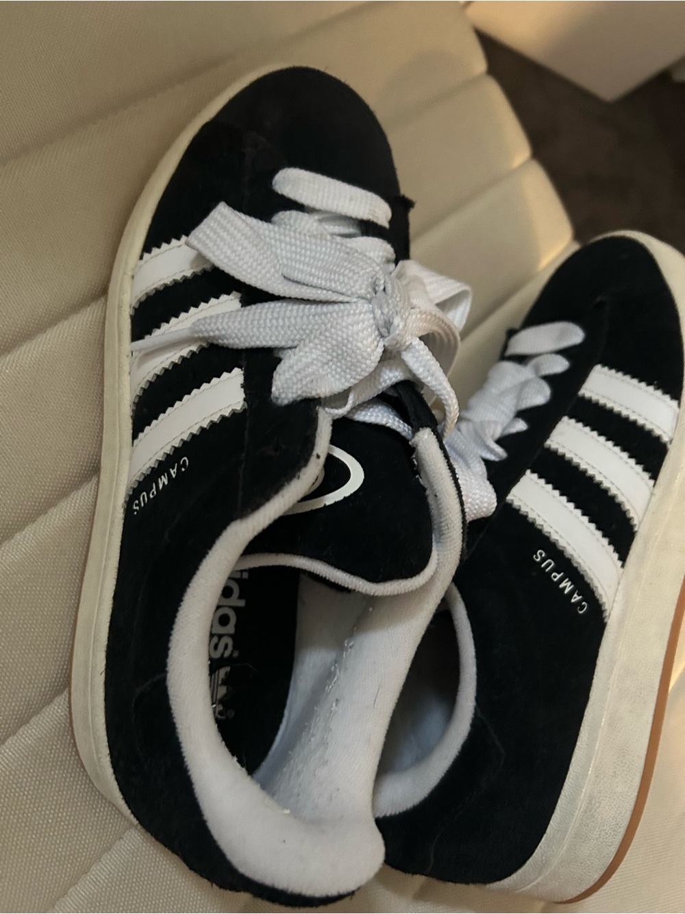 adidas Black and White Interior Tag Detail equal to womans size 8